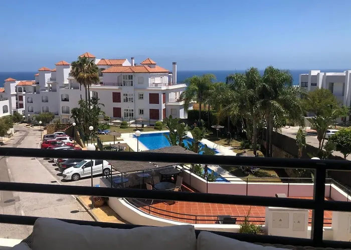 Vistas Al Mar En Jardines Del Mar Mediterraneo