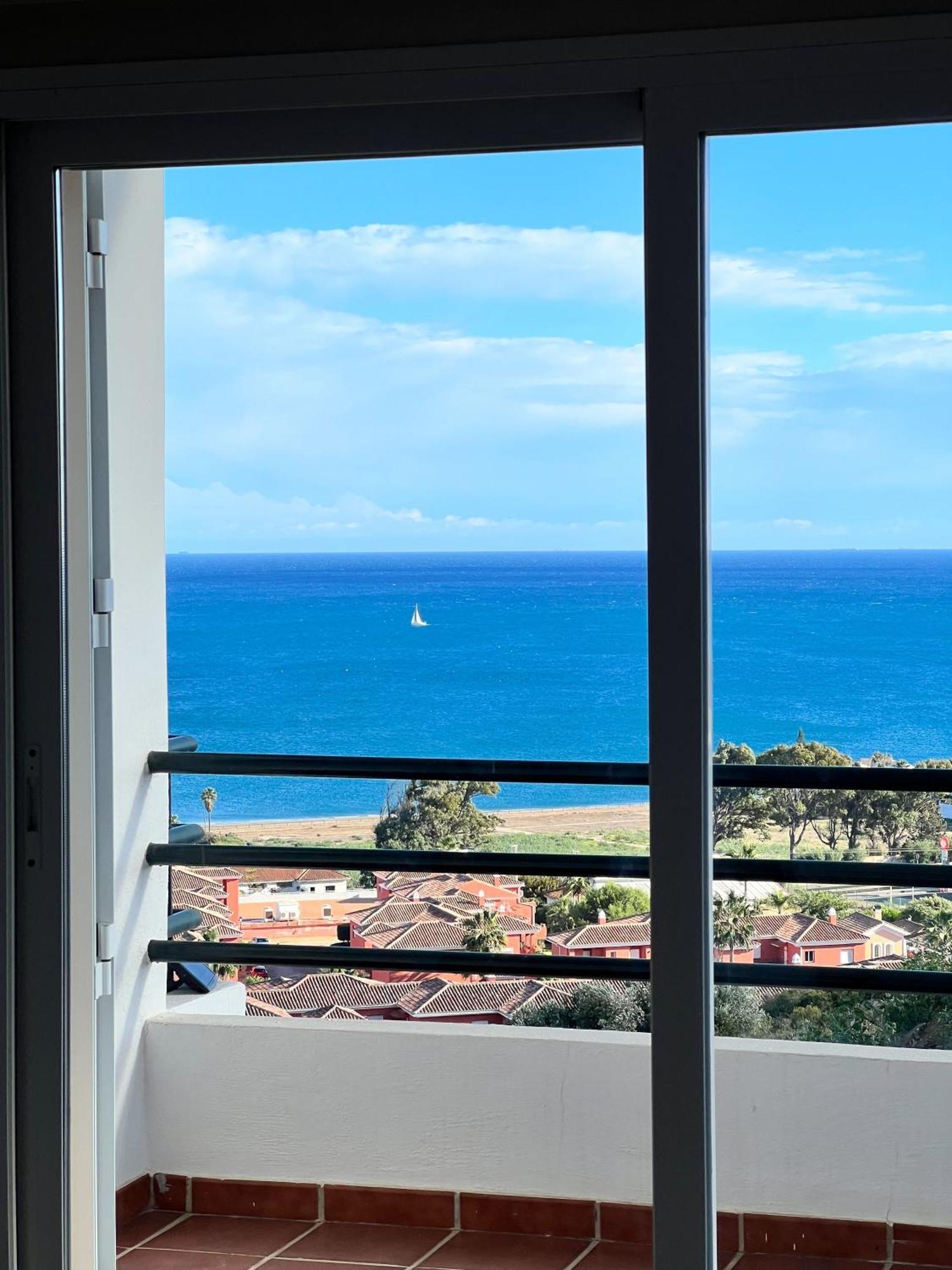Vistas Al Mar En Jardines Del Mar Mediterraneo